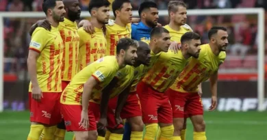 Fenerbahçe'nin rakibi Kayserispor'un uçağına yıldırım isabet etti! Zorunlu iniş yaptılar...